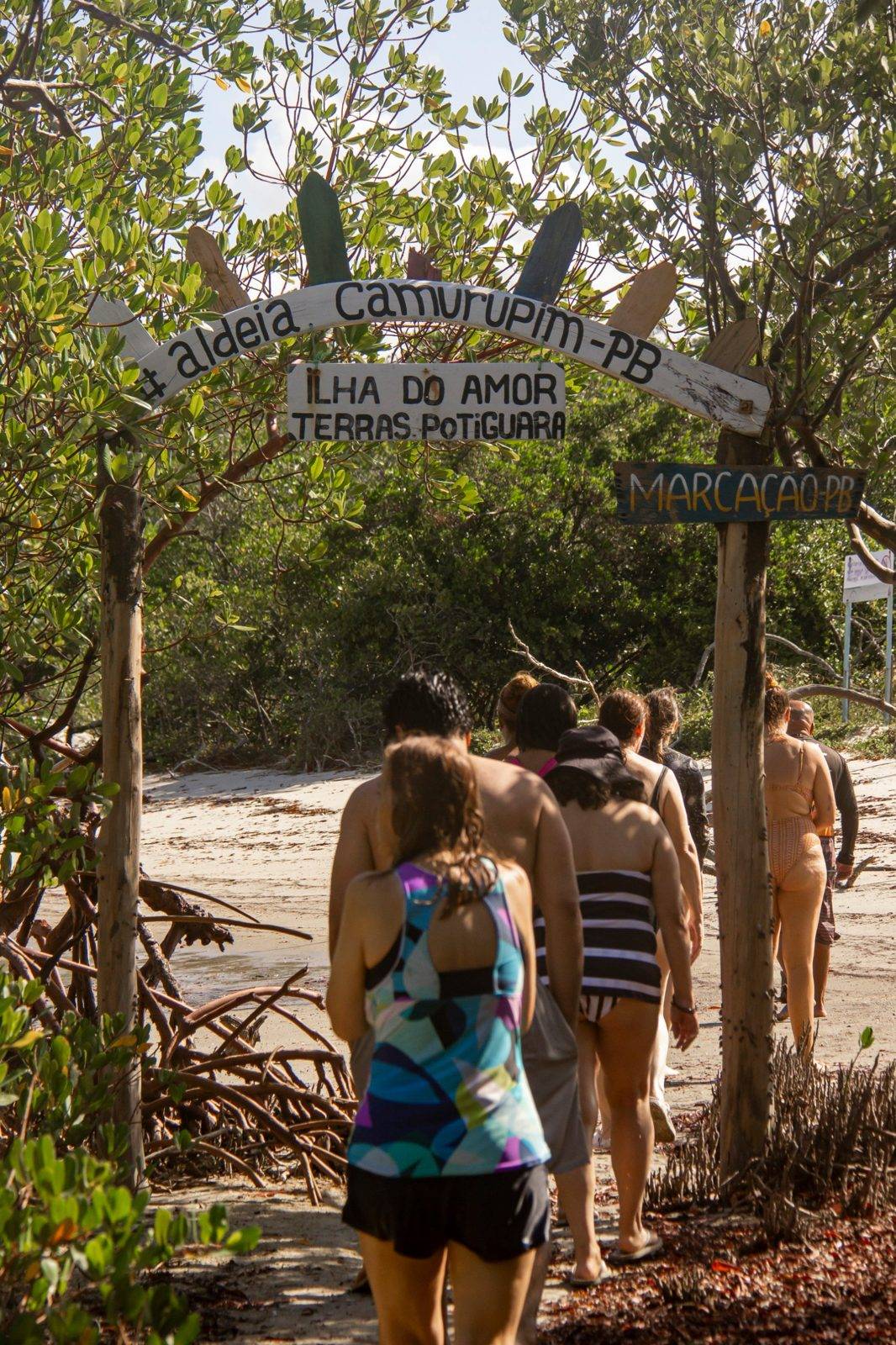 Entrada a la Ilha do Amor, tierras potiguara, aldea Camurupim en Marcação, Paraíba
